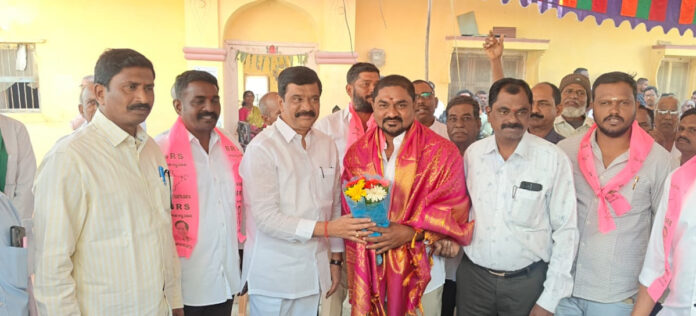 ప్రజలు మెచ్చుకునేలా పాలన చేయాలి: ఎమ్మెల్యే వేముల