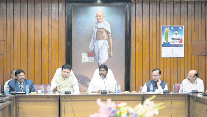 చట్టసభలు ప్రజాస్వామ్యానికి ప్రతీక