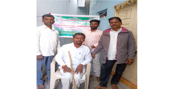 దివ్యాంగులు ఓటేసేందుకు వీల్ చైర్, ఒక సహయకుడిని ఏర్పాటు చేయాలి