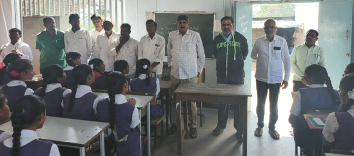 ప్రభుత్వ పాఠశాలలను ఆకస్మిక తనిఖీ చేసిన జెడ్పీఈఓ
