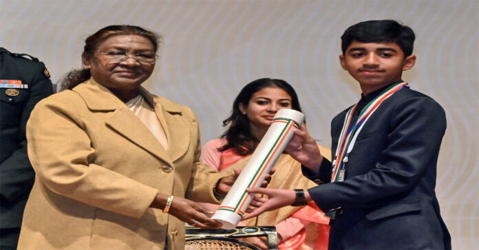 అంగరంగ వైభవంగా బాల్ పురస్కార్ కార్యక్రమం