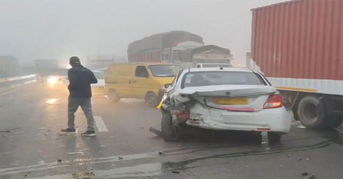 పొగమంచుతో హర్యానాలో రోడ్డు ప్రమాదం