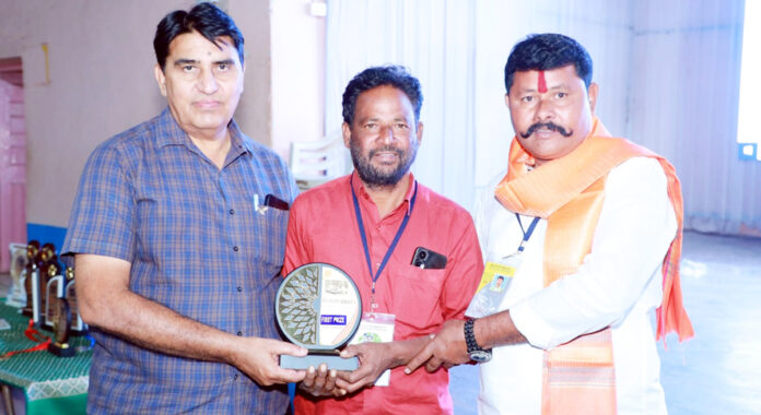 పెన్పహాడ్ ఫొటోగ్రాఫర్కు జాతీయ స్థాయి గుర్తింపు