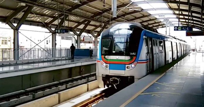 నేటి అర్ధరాత్రి వరకు మెట్రో రైళ్లు