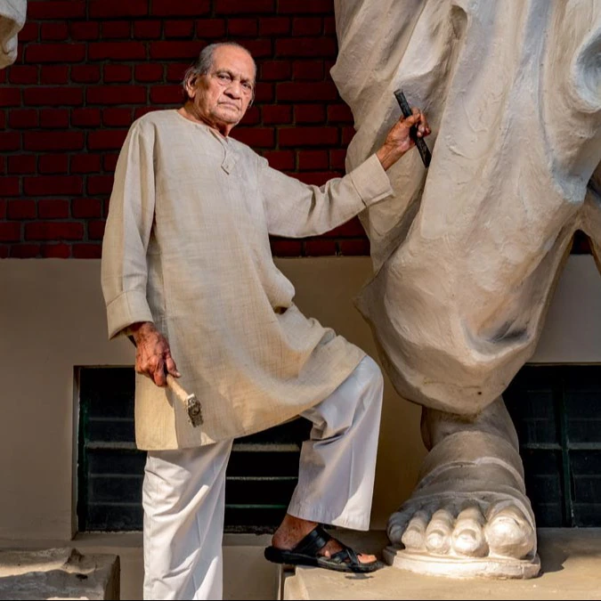 ప్రఖ్యాత భారత శిల్పి రామ్ సుతార్ కన్నుమూత