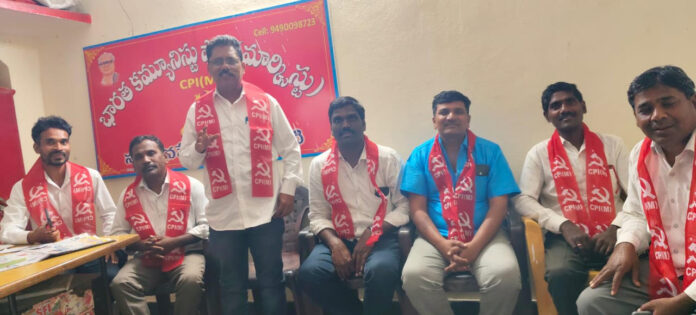 ప్రజా సమస్యల పరిష్కారానికి సీపీఐ(ఎం) బలపరిచిన అభ్యర్థులనే గెలిపించండి