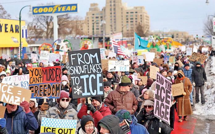 అట్టుడికిన మినియాపొలిస్
