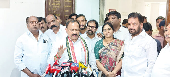 సీఎం, మంత్రులకు తెలియకుండా ఫోన్ ట్యాపింగ్ జరగదు