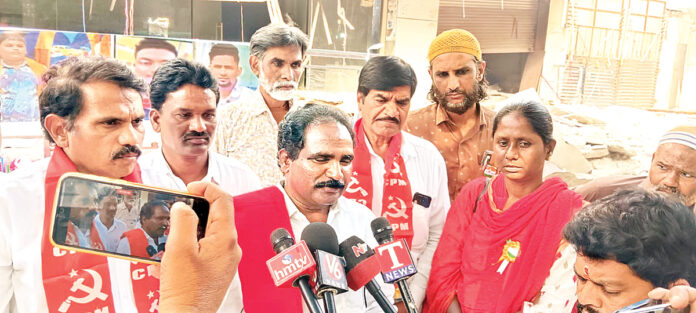 నాంపల్లి మృతుల కుటుంబాలకు రూ.కోటి పరిహారమివ్వాలి