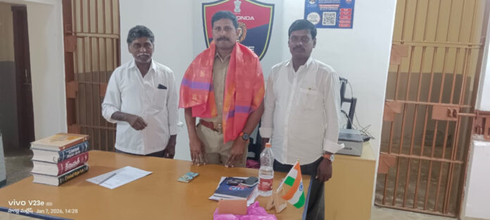 మునుగోడు ఎస్సై రవికి ఘన సన్మానం..