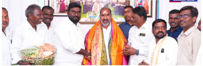 A unique New Year greetings to Aadi Srinivas