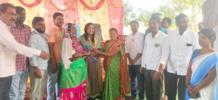 గ్రామసభలో పాల్గొన్న బాన్సువాడ సబ్ కలెక్టర్