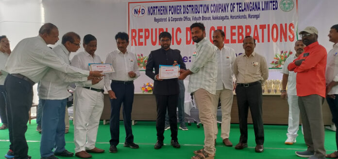 తాడిచెర్ల జెఎల్ఎం మహేందర్ కు ఉత్తమ సేవా అవార్డ్