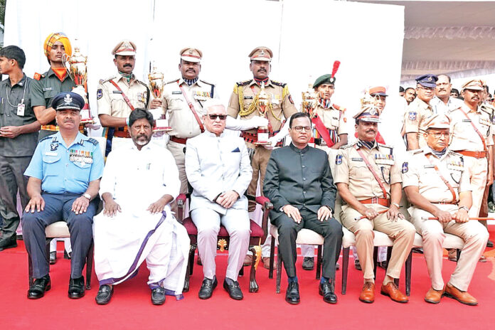 తెలంగాణ సమగ్ర అభివృద్ధే లక్ష్యం