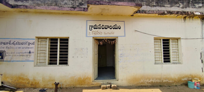 Blessings for illegal tenders.. Fines on small traders.!