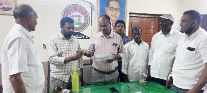 గోవిందాపురం ఎల్ కు బస్ సౌకర్యం కల్పించాలి