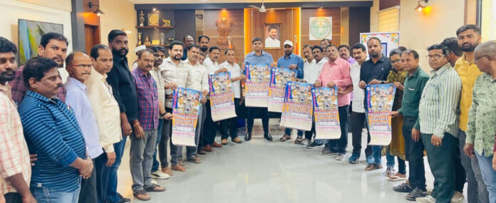 టీఎన్జీవోస్ క్యాలెండర్లను ఆవిష్కరించిన కలెక్టర్