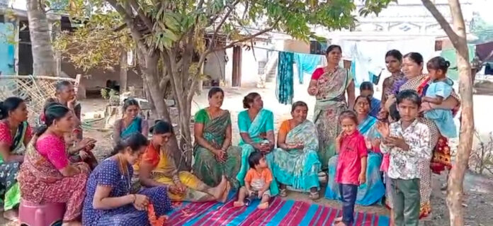 అంగన్వాడీ టీచర్ పనితీరుపై హర్షం