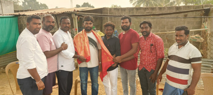 కాంగ్రెస్ నాయకుడు రాజు గౌడ్ కు ఘన సన్మానం