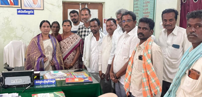 Contribute to the development of the village: Sarpanch Suvarna