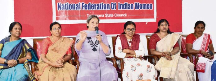 మహిళల హక్కులను కాలరాస్తున్న బీజేపీ