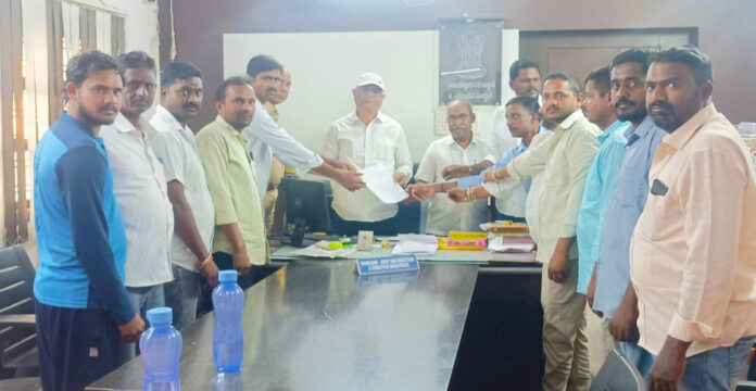 Dispute between two villages over Sitaramaswamy temple