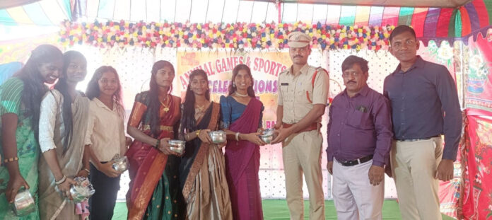 యువత వ్యసనాల బారిన పడొద్దు