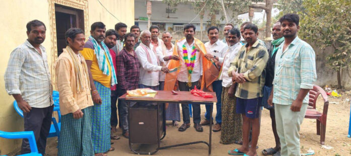 Edlapalli Sarpanch Jangidi Srinivas receives a grand honor