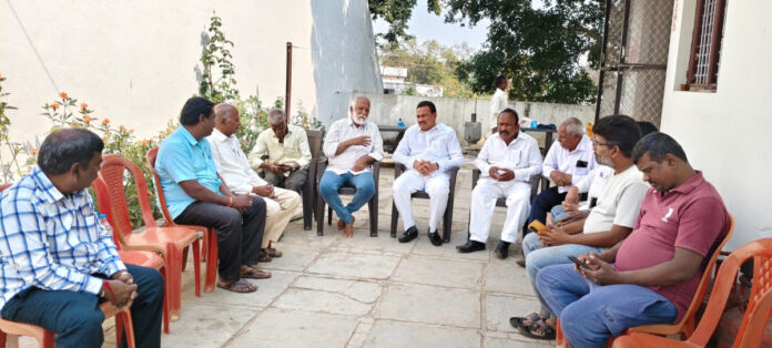 Former MLA visits victims family