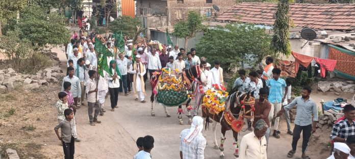 Grand Sandhal procession in Padampalli