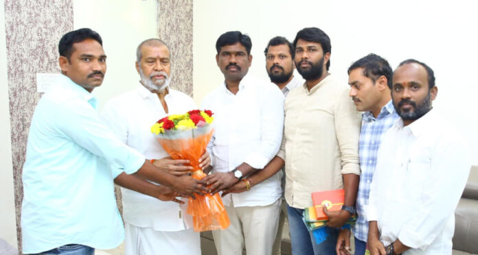 మంత్రిని సన్మానించిన ఆరోగ్య మిత్రాల యూనియన్