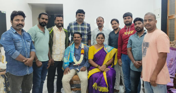 నూతన సీనియర్ అకౌంటెంట్ కు సన్మానం