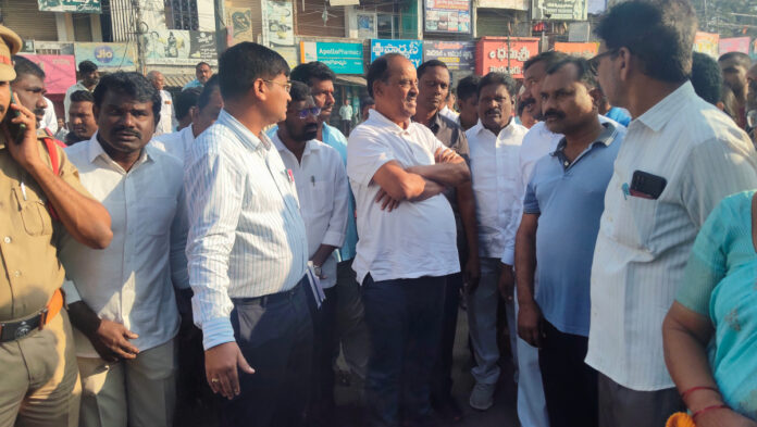 Hydrarama at Parakala bus stand..