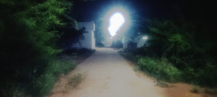 చీకట్లో మగ్గిన వీధులకు..నేడు వెలుగులు..!