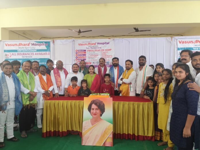 Priyanka Gandhi's birthday celebrated in grand style