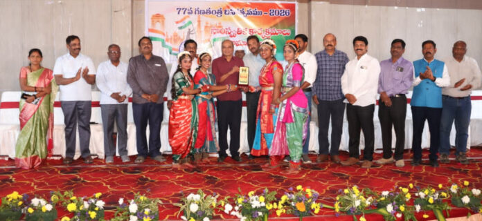 ఆకట్టుకున్న సాంస్కృతిక కార్యక్రమాలు