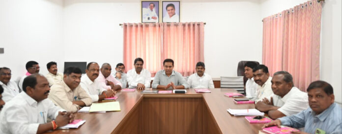 మున్సిపాలిటీ గెలవడం కాదు.. అన్ని వార్డుల్లో బిఆర్ఎస్ గెలవాలి