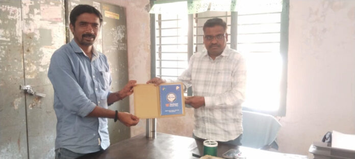 ఉత్తమ బిఎల్ఓ గా జె సుధాకర్