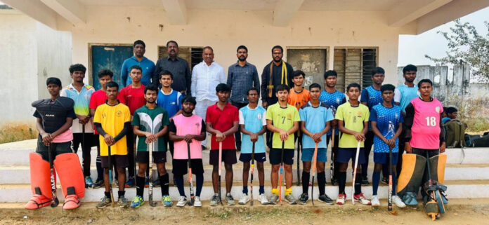 Joint district hockey team selections