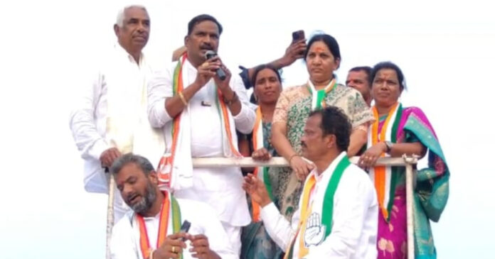 Lets hoist the Congress flag in Aler