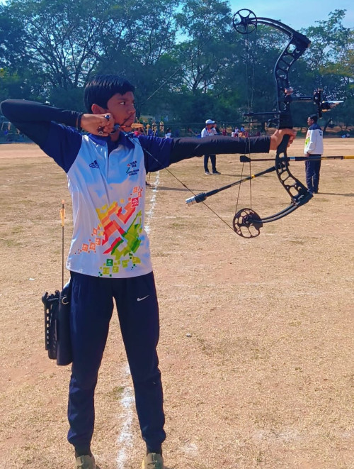 జాతీయస్థాయి పోటీలకు మద్దుల శ్రీనిక