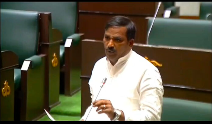 మహాలక్ష్మి పథకానికి ప్రజల్లో ఆదరణ : ప్రభుత్వ విప్ బీర్ల ఐలయ్య