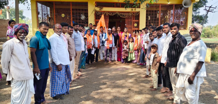 Maibapur devotees on the Pandharipur Padayatra