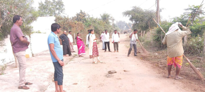 శుభ్రతను పాటించండి.. ఆరోగ్యంగా ఉండండి: సర్పంచ్