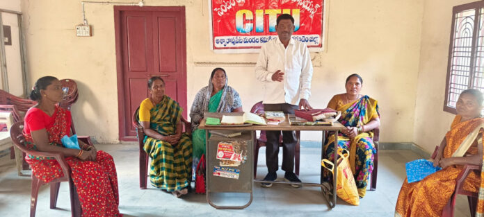 Make the general strike on February 12 a success.