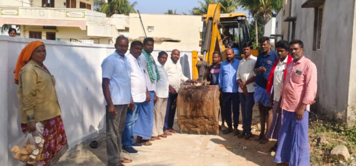 మల్లాపూర్ ను అన్ని రంగాల్లో అభివృద్ధి చేస్తా: సర్పంచ్