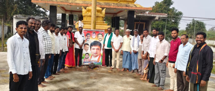 మంత్రి శ్రీధర్ బాబు చిత్రపటానికి పాలాభిషేకం