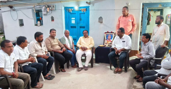 Mutyala Sunil Reddy visits the victims family