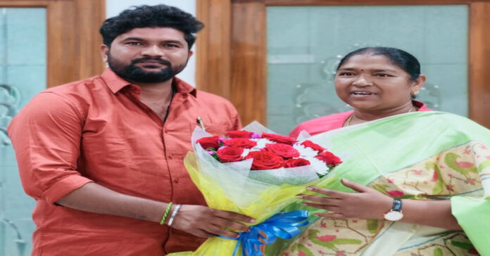 New Year greetings to Minister Seethakka