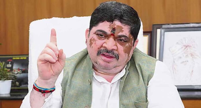 రోడ్డు భద్రతా మాసోత్సవాల్లో అందరూ పాల్గొనాలి